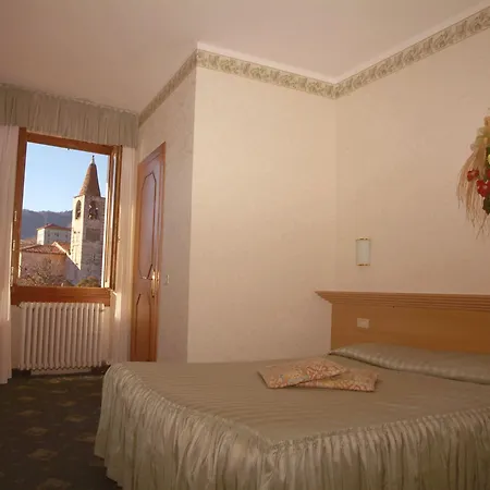 Miralago Готель Pieve (Lombardy)